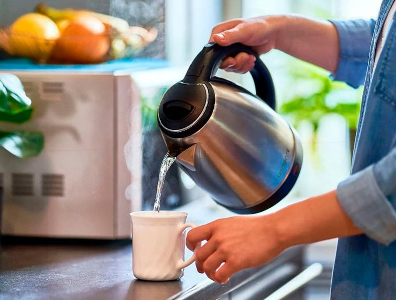 Chaleira Elétrica De Inox Jarra 1.8L 220v